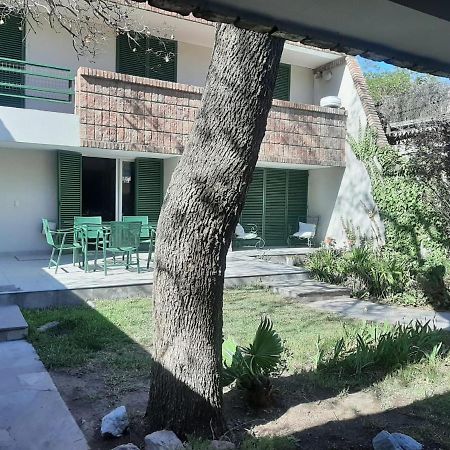 Casa Quinta Seccion A 150 Metros Parque San Martin Y 300 Metros Av Aristides Villanueva 门多萨 外观 照片